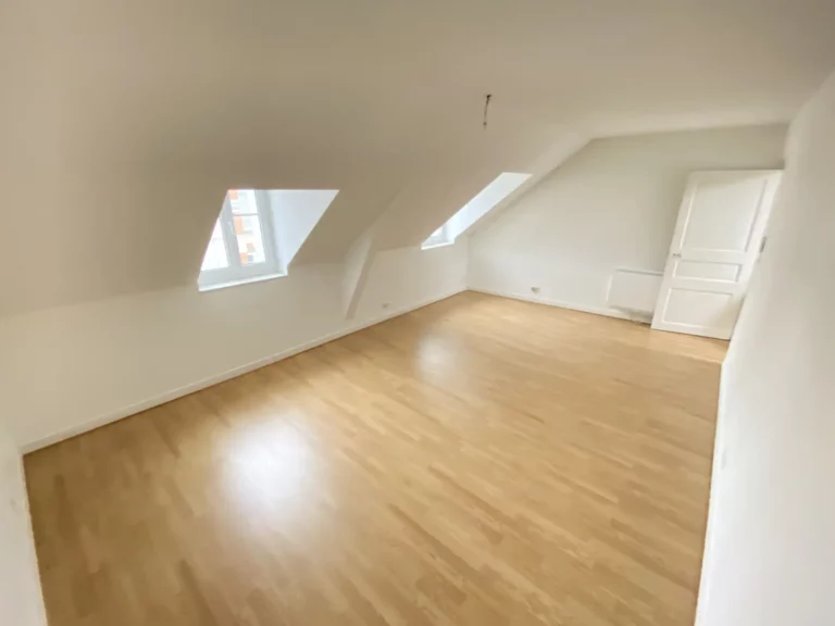 22m2-3